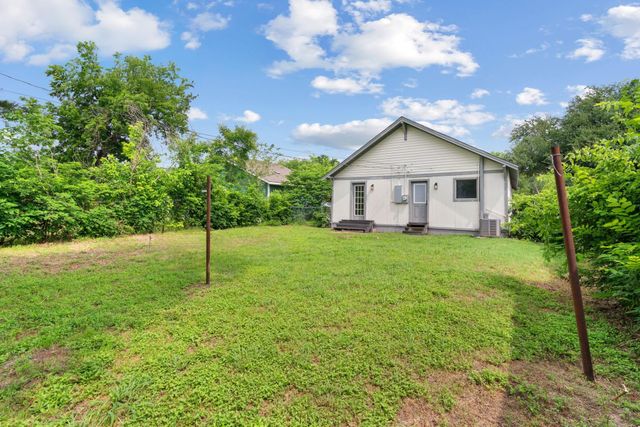 1404 E Baltimore Avenue, Fort Worth, TX 76104