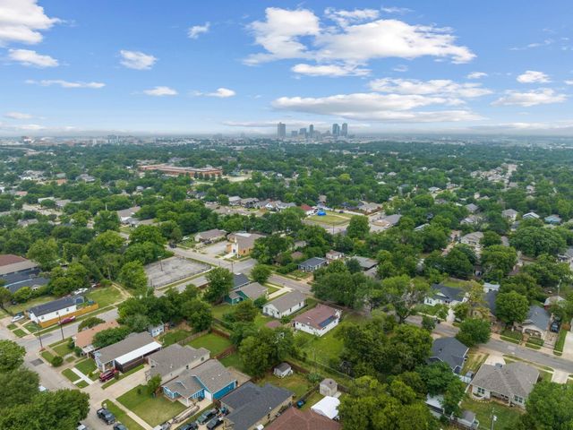 1404 E Baltimore Avenue, Fort Worth, TX 76104