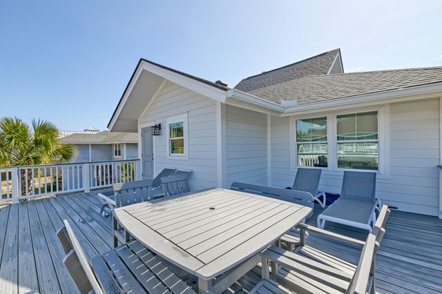 21 Beachside Drive, Isle Of Palms, SC 29451