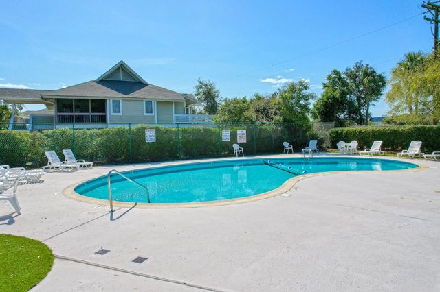 21 Beachside Drive, Isle Of Palms, SC 29451