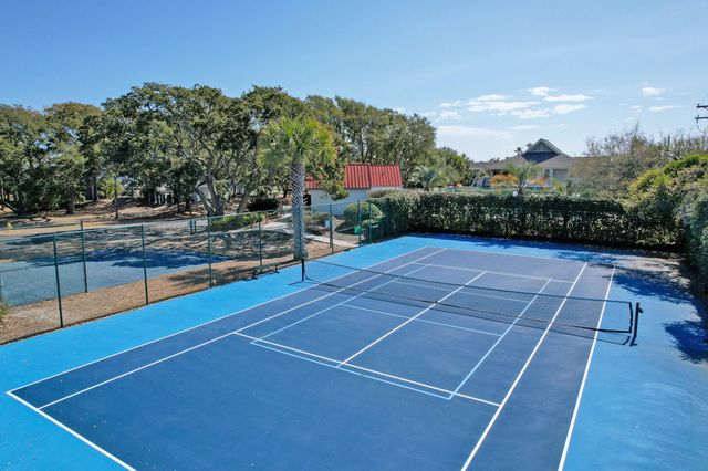 21 Beachside Drive, Isle Of Palms, SC 29451