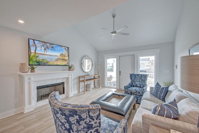 21 Beachside Drive, Isle Of Palms, SC 29451