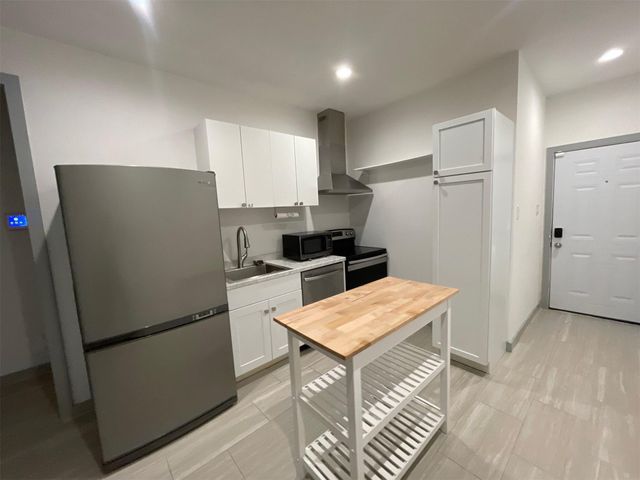 5226 Ridgevan Drive, Houston, TX 77053