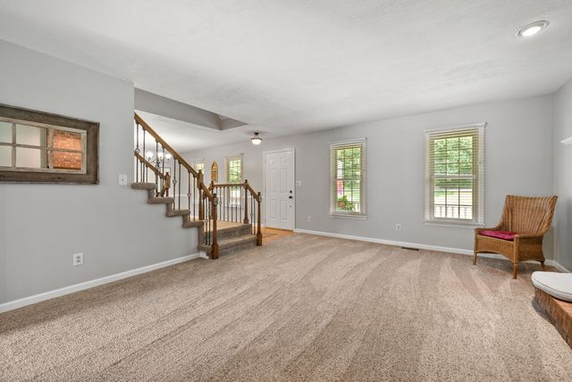 915 Rocky Hollow Rd, Erin, TN 37061