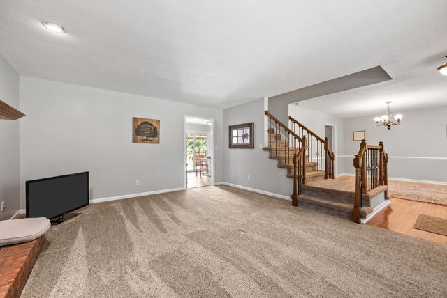 915 Rocky Hollow Rd, Erin, TN 37061