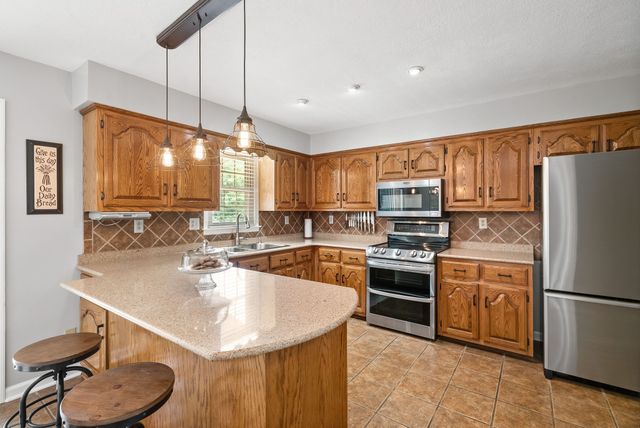 915 Rocky Hollow Rd, Erin, TN 37061