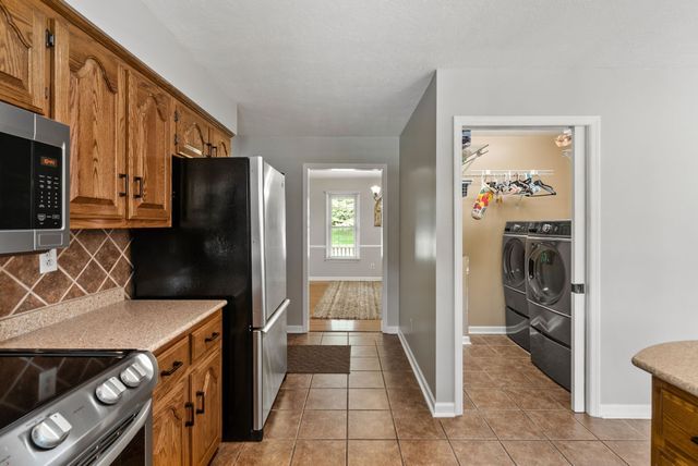 915 Rocky Hollow Rd, Erin, TN 37061