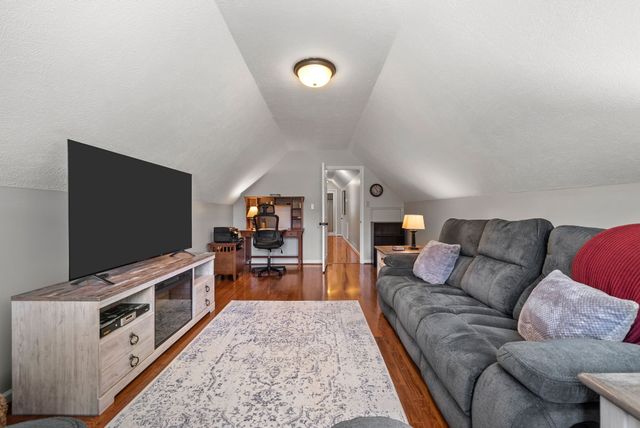 915 Rocky Hollow Rd, Erin, TN 37061