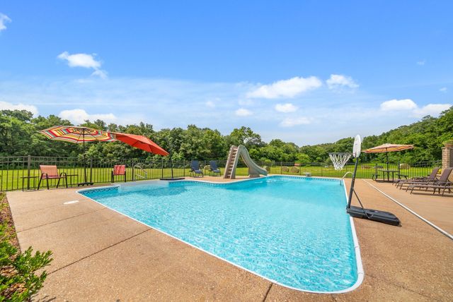 915 Rocky Hollow Rd, Erin, TN 37061