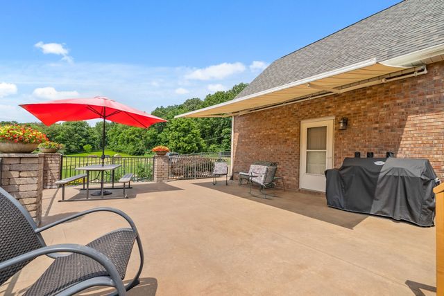 915 Rocky Hollow Rd, Erin, TN 37061