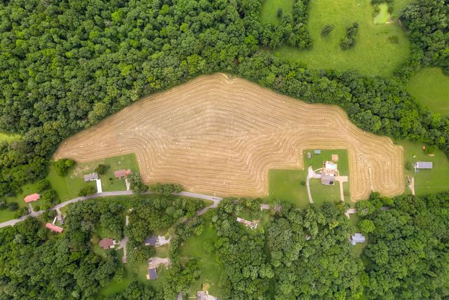 915 Rocky Hollow Rd, Erin, TN 37061