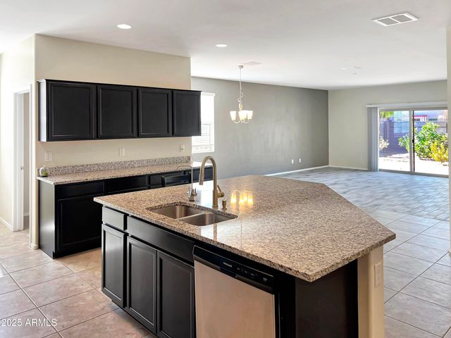 10313 E MARIGOLD Lane, Florence, AZ 85132