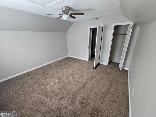 724 Jamie Way NE, Woodstock, GA 30188