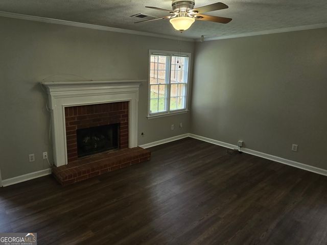 724 Jamie Way NE, Woodstock, GA 30188