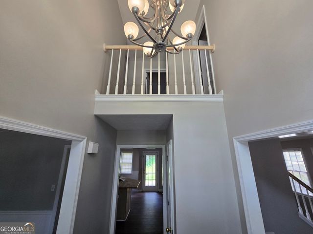 724 Jamie Way NE, Woodstock, GA 30188