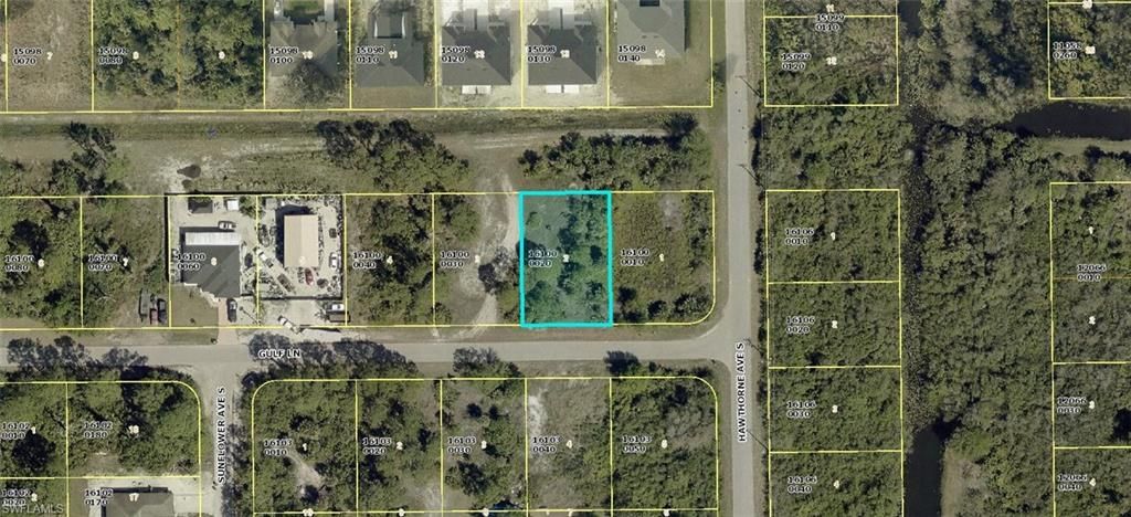 877 Gulf LN, Lehigh Acres, FL 33974