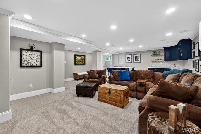 457 Yorkshire Place, Webster Groves, MO 63119
