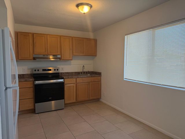 2553 E Pueblo Avenue 1, Phoenix, AZ 85040