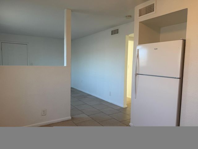 2553 E Pueblo Avenue 1, Phoenix, AZ 85040