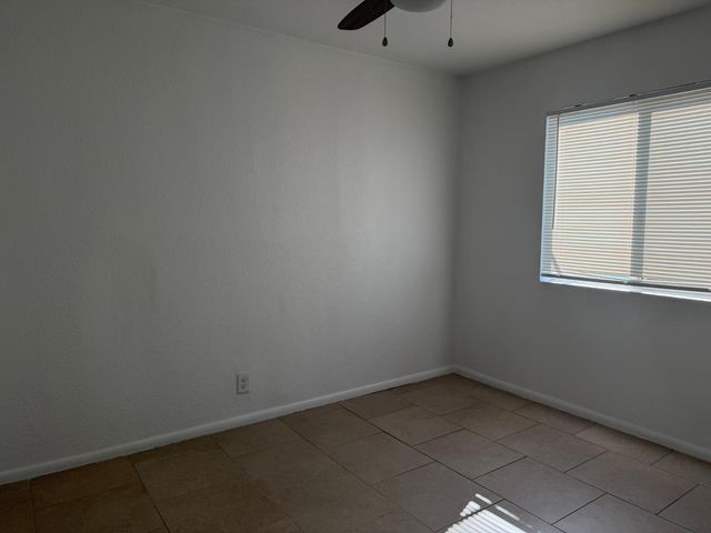 2553 E Pueblo Avenue 1, Phoenix, AZ 85040