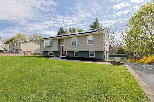 4 North Drive, Poughkeepsie, NY 12603