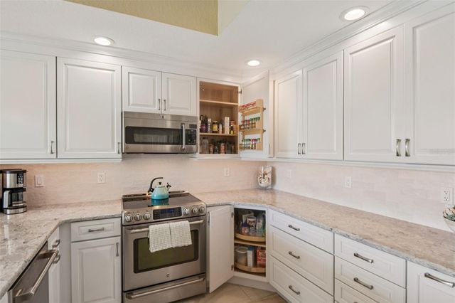 19519 GULF BOULEVARD 202, Indian Shores, FL 33785