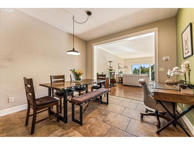 4642 Sw CONDOR Ave 2, Portland, OR 97239