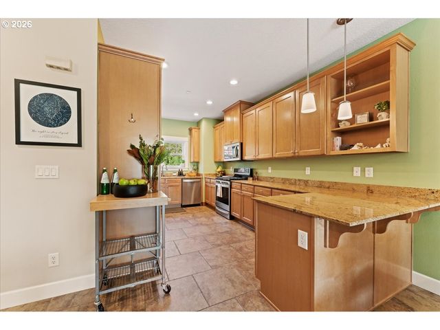4642 Sw CONDOR Ave 2, Portland, OR 97239