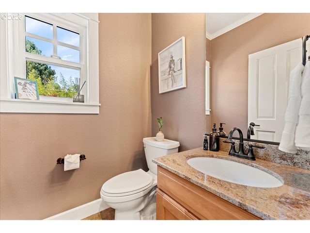 4642 Sw CONDOR Ave 2, Portland, OR 97239