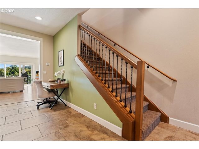 4642 Sw CONDOR Ave 2, Portland, OR 97239