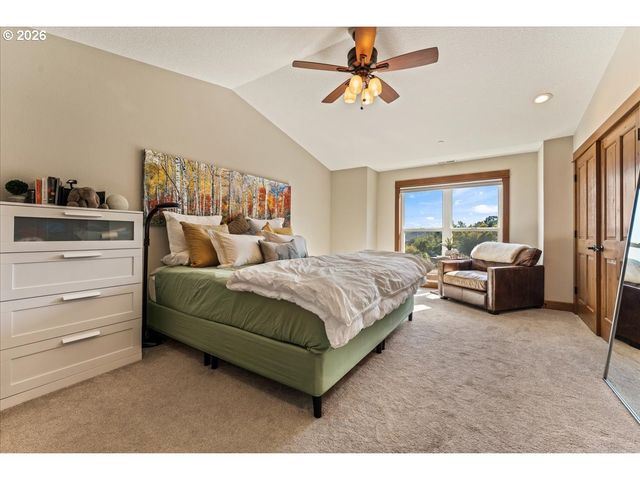 4642 Sw CONDOR Ave 2, Portland, OR 97239