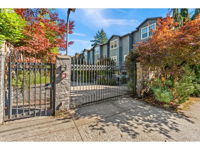 4642 Sw CONDOR Ave 2, Portland, OR 97239