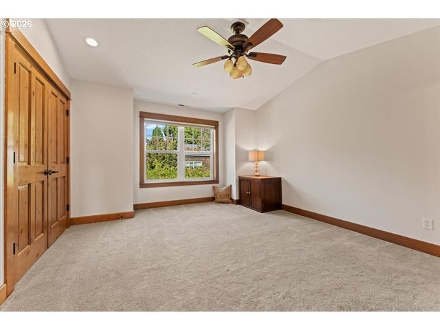 4642 Sw CONDOR Ave 2, Portland, OR 97239