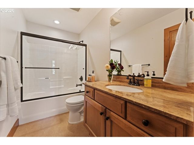 4642 Sw CONDOR Ave 2, Portland, OR 97239