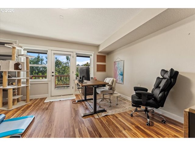 4642 Sw CONDOR Ave 2, Portland, OR 97239