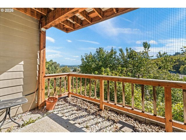 4642 Sw CONDOR Ave 2, Portland, OR 97239