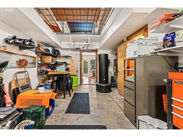 4642 Sw CONDOR Ave 2, Portland, OR 97239