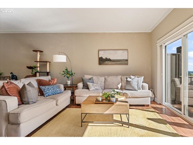 4642 Sw CONDOR Ave 2, Portland, OR 97239