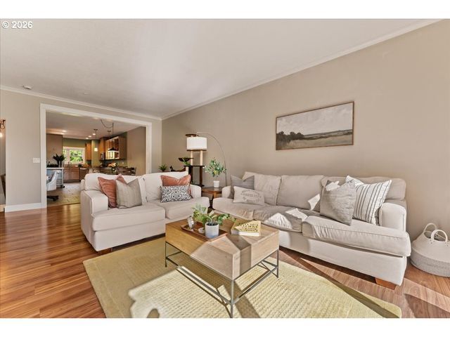 4642 Sw CONDOR Ave 2, Portland, OR 97239