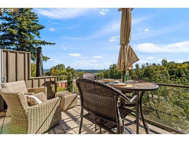 4642 Sw CONDOR Ave 2, Portland, OR 97239