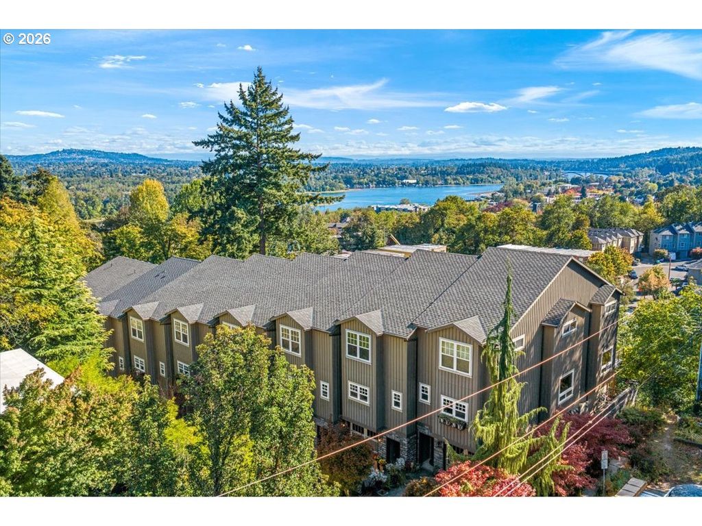 4642 Sw CONDOR Ave 2, Portland, OR 97239