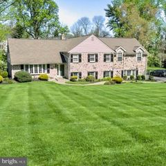 3663 WYOLA DR, Newtown Square, PA 19073