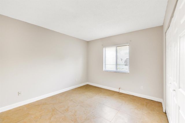 6053 10th 140 Avenue N 140, Greenacres, FL 33463