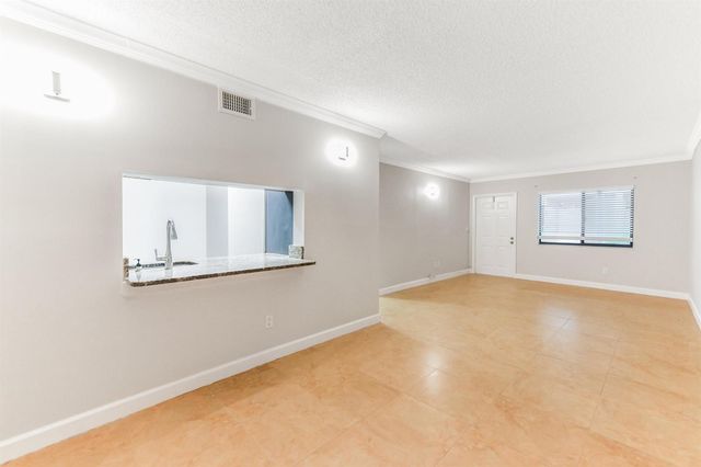 6053 10th 140 Avenue N 140, Greenacres, FL 33463
