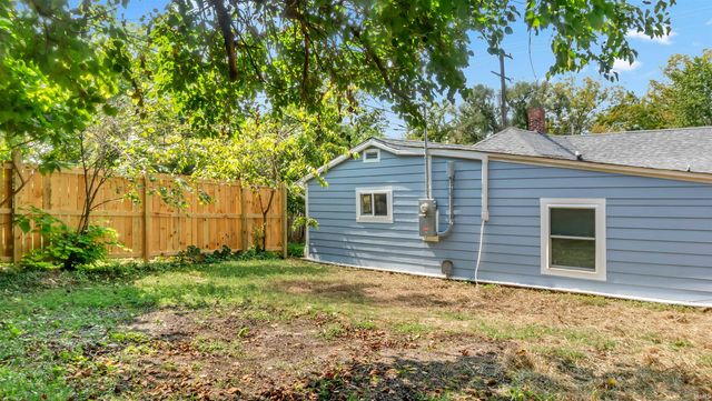 220 N Adams Street, Bloomington, IN 47404