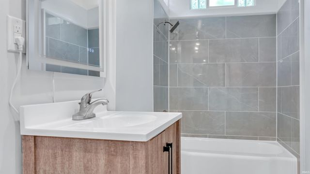 220 N Adams Street, Bloomington, IN 47404