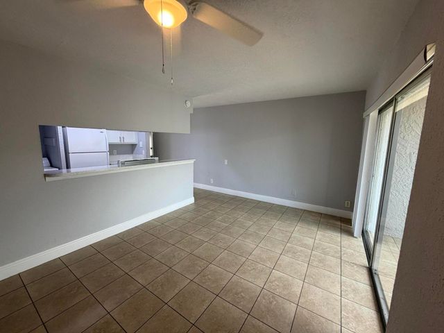 4423 TREEHOUSE Lane C, Tamarac, FL 33319