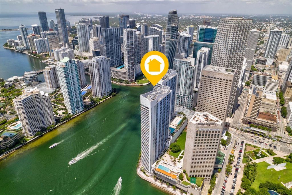 335 S Biscayne Blvd 3108, Miami, FL 33131