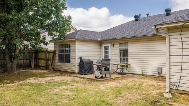 40 Meadow Ridge Loop, Maumelle, AR 72113