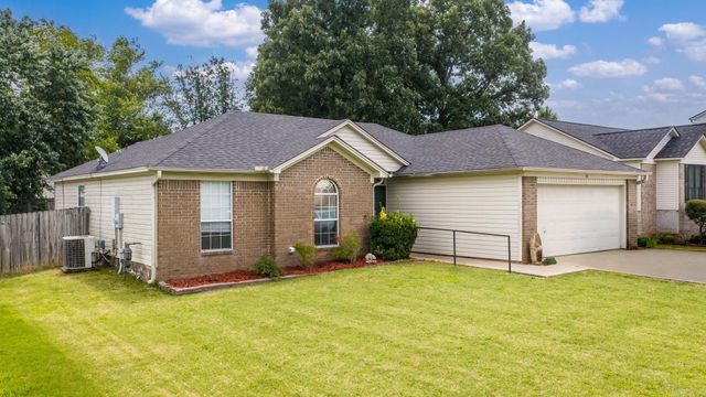 40 Meadow Ridge Loop, Maumelle, AR 72113